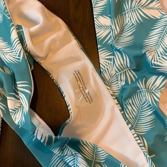 Pink Lily Seaside Escape Leaf Print Bikini - Picture 4 of 8